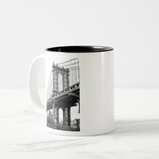 Manhattan Bridge in Black & White Zweifarbige Tasse (Vorderseite Links)
