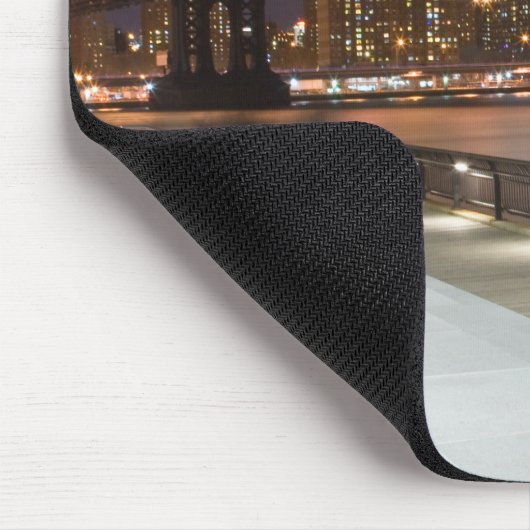Manhattan Bridge und NYC Skyline Mousepad (Ecke)