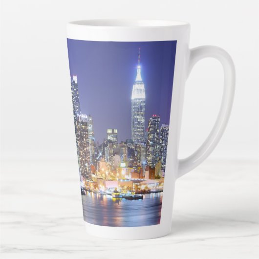 Manhattan in der Nacht Milchtasse (Rechts)