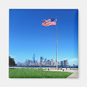 Manhattan mit USA Flagge  Magnet (Vorne)
