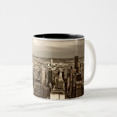 Manhattan New York City Zweifarbige Tasse (VorderseiteRechts)
