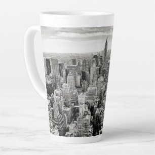 Manhattan, New York (Schwarz-Weiß-Panorama) Milchtasse
