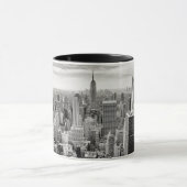 Manhattan, New York (Schwarz-Weiß-Panorama) Tasse (Zentrum)