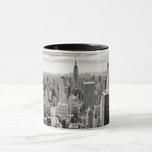 Manhattan, New York (Schwarz-Weiß-Panorama) Tasse (Zentrum)