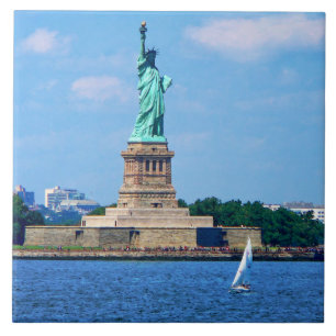 Manhattan - Segelboot bei der Freiheitsstatue Fliese