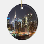 Manhattan Skyline New York in der Nacht Keramikornament (Links)