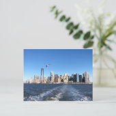 Manhattan Skyline von Ferry, New York City Postkarte (Stehend Vorderseite)