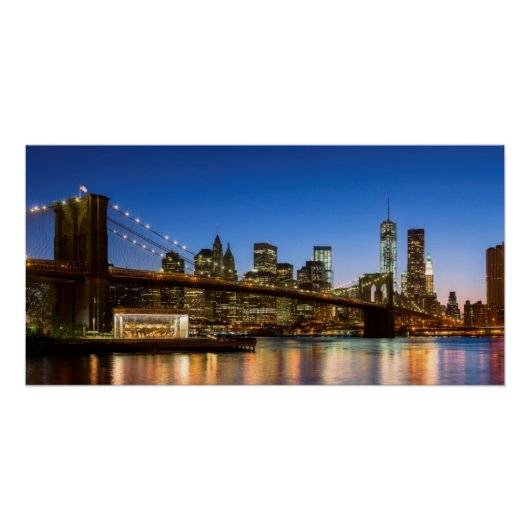 Manhattan und Brooklyn Bridge bei Dämmerung Poster (Vorderseite)