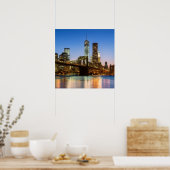 Manhattan und Brooklyn Bridge bei Dämmerung Poster (Küche)