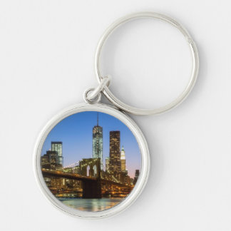 Manhattan und Brooklyn-Brücke an der Dämmerung Schlüsselanhänger