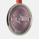Manhole Covers Bronx Ornament Aus Metall (Rechts)