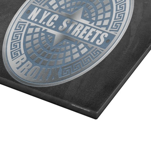 Manhole Covers Bronx Schneidebrett (Ecke)