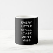 Manifestation Magic Schwarzes Zitat, minimalistisc Kaffeetasse (Mittel)