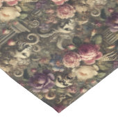 Manifesting Mythos – Gothic Medium Pattern Tischdecke (Schrägansicht)
