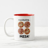 Manifesting Pepperoni Pizza  Zweifarbige Tasse (Links)