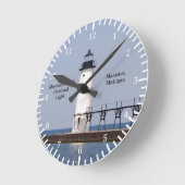 Manistee North Pierhead Light clock Runde Wanduhr (Winkel)