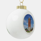 Manistique Water Tower Ball oder Schneeflocke Keramik Kugel-Ornament (Links)