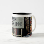 Mann-Arbeiten Zweifarbige Tasse (VorderseiteRechts)