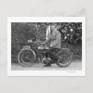 Mann auf dem alten B.S.A. Motorrad Postkarte