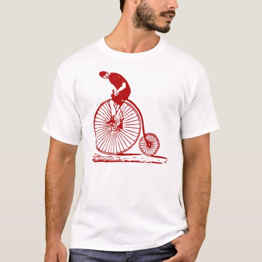 Mann auf einem Penny Farthing - Ruby Red T-Shirt (Vorderseite)