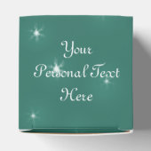 Mann auf Ladensuche für Winking Moon Green Geschenkschachtel (Oben)