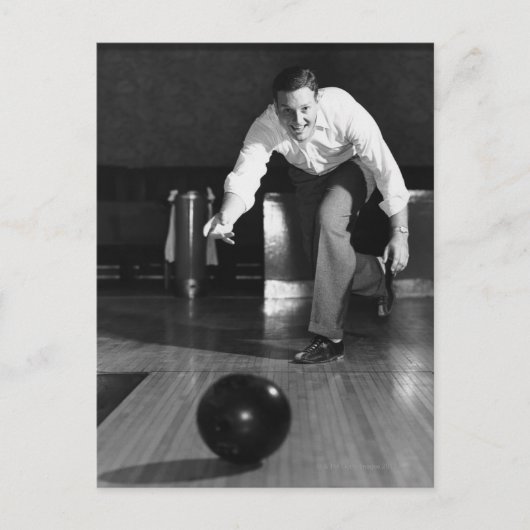 Mann beim Bowling Postkarte (Vorderseite)