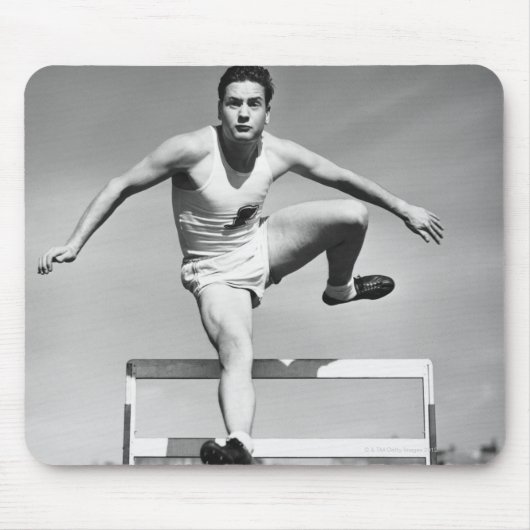 Mann beim Hürdenlauf Mousepad (Vorne)