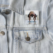 Mann, der an Yogamat arbeitet Button (Beispiel)