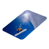 Mann, der auf einem Snowboard durch die Luft flieg Magnet (Linke Seite)