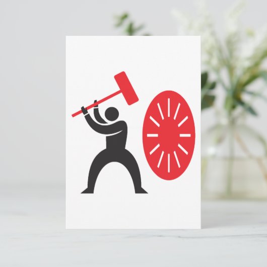 Mann, der eine große Einladung erhält (Stehend Vorderseite)