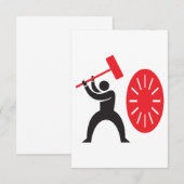 Mann, der eine große Einladung erhält (Vorne/Hinten)