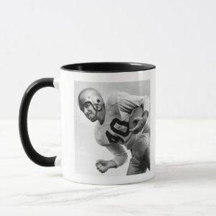 Mann, der Fußball 3 spielt Tasse
