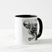 Mann, der Fußball 3 spielt Tasse (VorderseiteRechts)