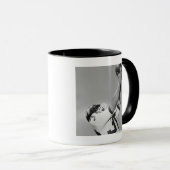 Mann, der Fußball spielt Tasse (VorderseiteRechts)