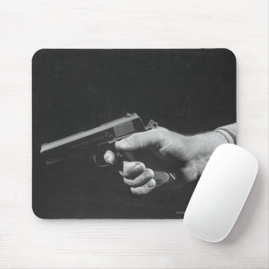 Mann, der Gewehr hält Mousepad (Mit Mouse)
