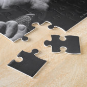 Mann, der Gewehr hält Puzzle (Seite)