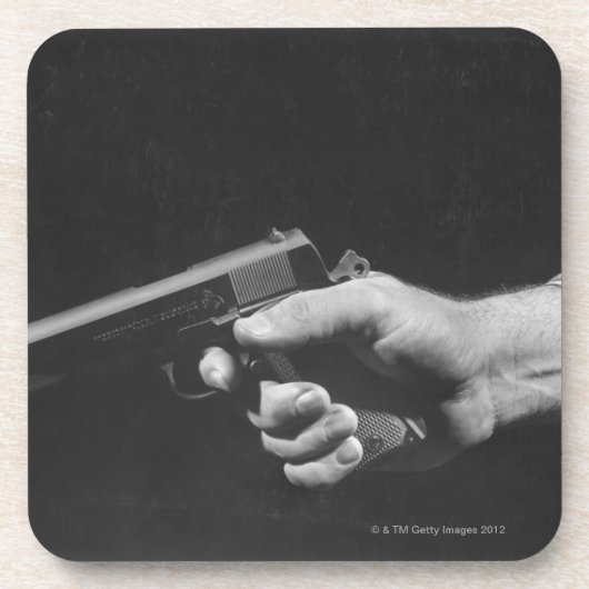 Mann, der Gewehr hält Untersetzer (Vorderseite)