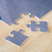 Mann, der mit einem Snowboard durch die Luft flieg Puzzle (Seite)