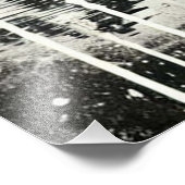 Mann, der seinen Kopf in den Palmen hält, schwarz  Fotodruck (Ecke)