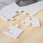 Mann, der Tennis-Schläger hält Puzzle (Seite)