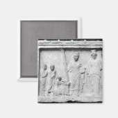 Mann, Frau und Kind vor dem Altar Magnet (Vorderseite/Rückseite)