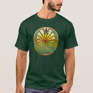 MANN IN DER LABYRINTH-Landschaft + Ihr Hintergrund T-Shirt