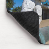 Mann in der Raumskulptur Mousepad (Ecke)