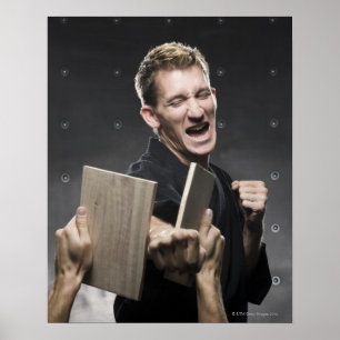 Mann in einem schwarzen Karate Gi, der Kampfkunst  Poster