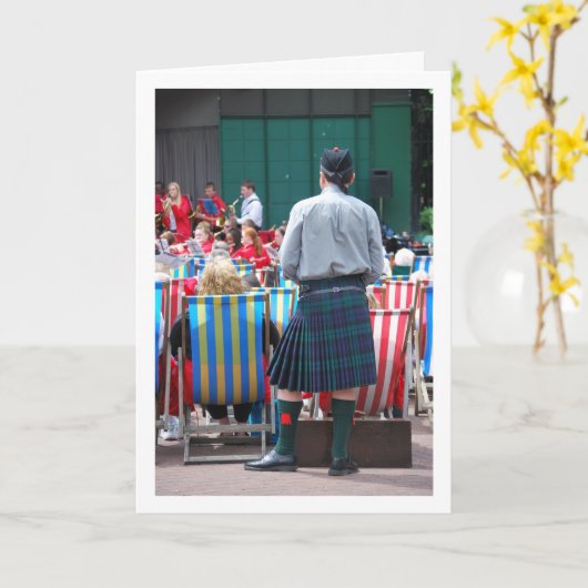Mann in Kilt Karte (Gelbe Blume)