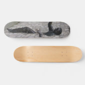 Mann in Paris Skateboard (Horizontal)