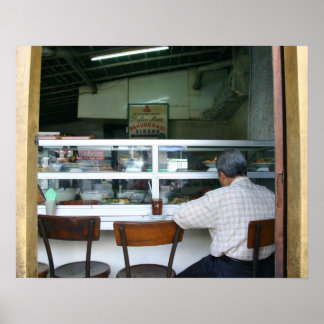 Mann isst allein poster