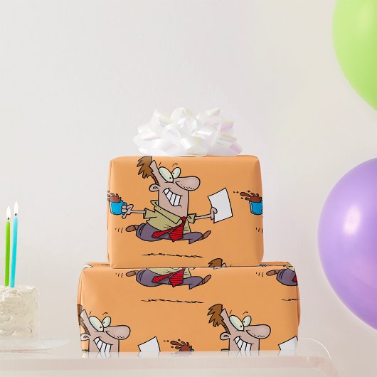 Mann läuft mit Kaffee Geschenkpapier