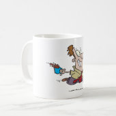 Mann läuft mit Kaffee Kaffeetasse (Vorderseite Links)