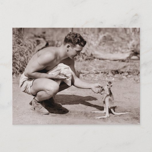 Mann mit Baby Kangaroo Postkarte (Vorderseite)